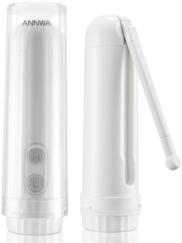 Handheld travel bidet with adjustable nozzle